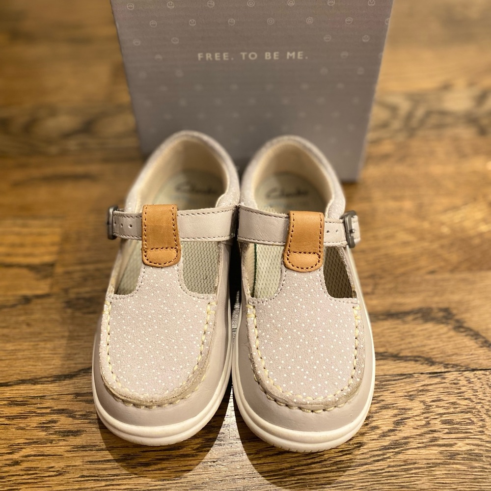 Girls Clarks Gray Leather T-Bar Shoes 'Cloud Rosa' 7W